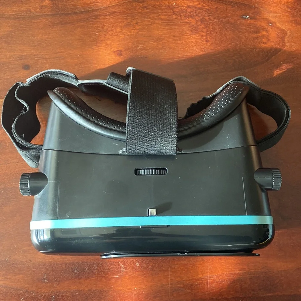 Utopia 360 Phone Inserted VR Headset
